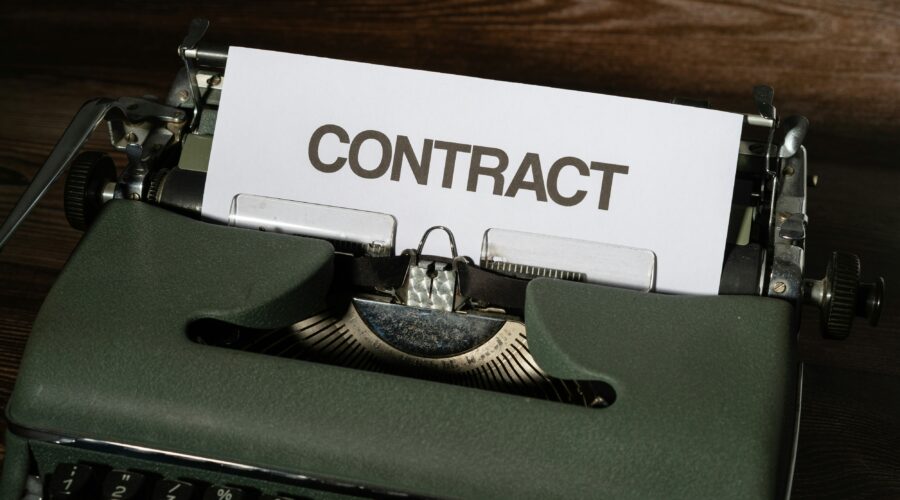 contract lawyer