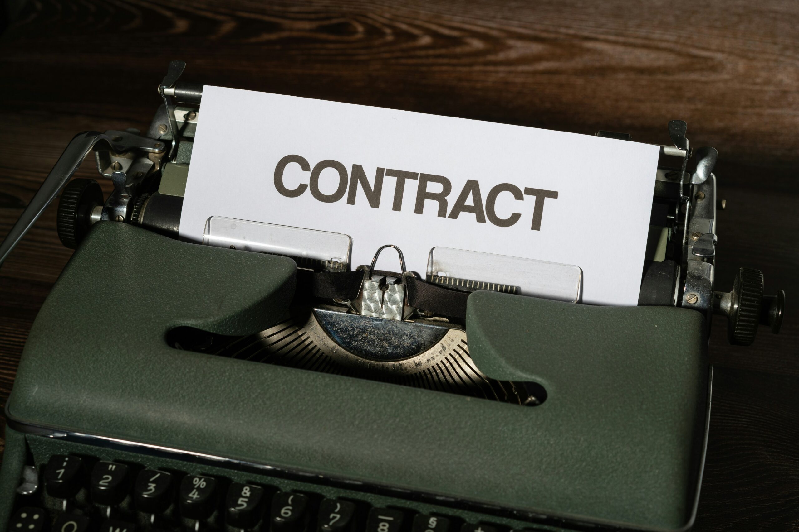 contract lawyer